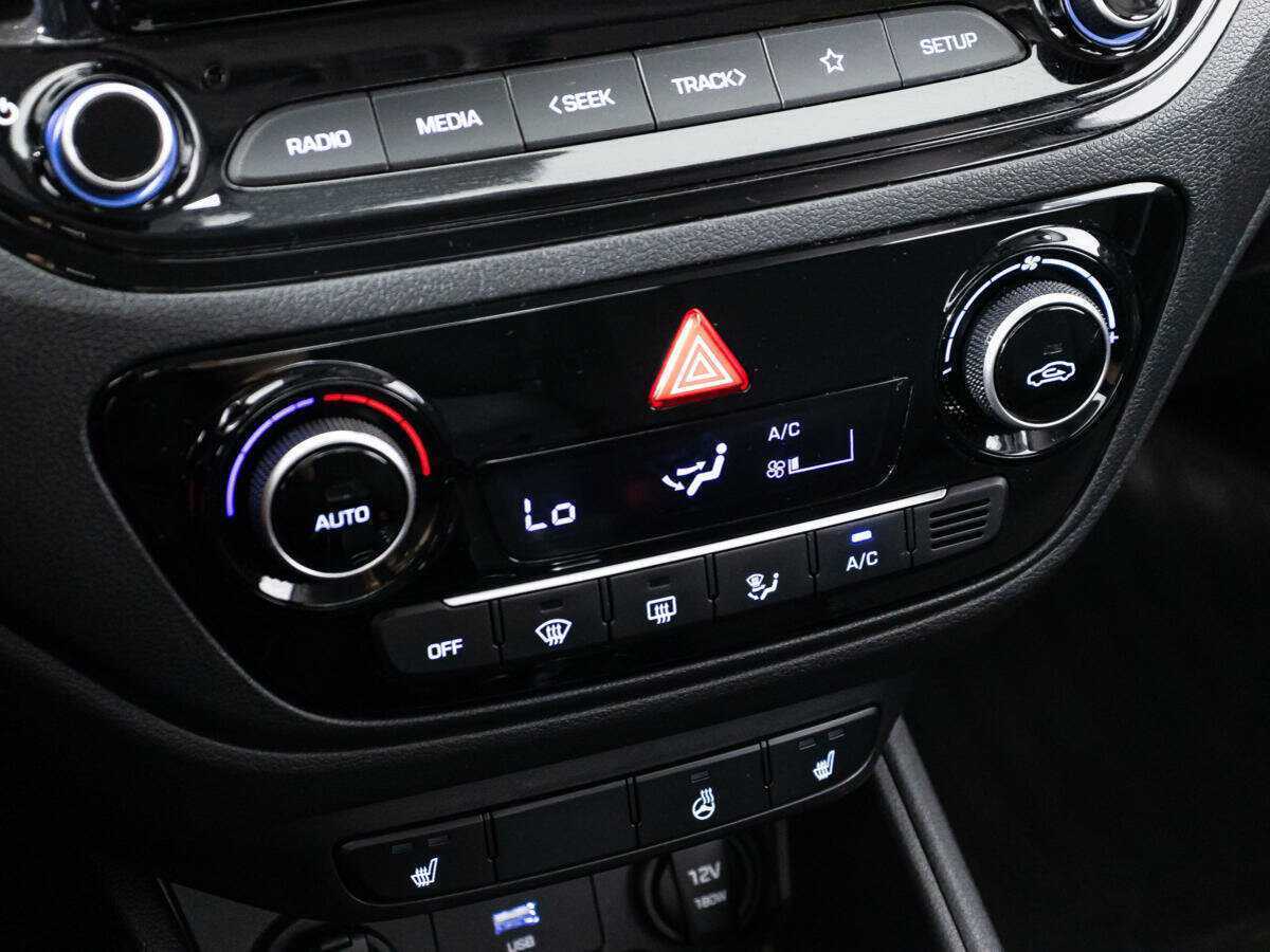 Купить Hyundai Solaris с пробегом. Фото: #14
