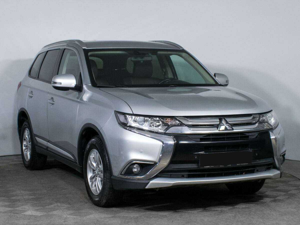 Купить Mitsubishi Outlander с пробегом. Фото: #2