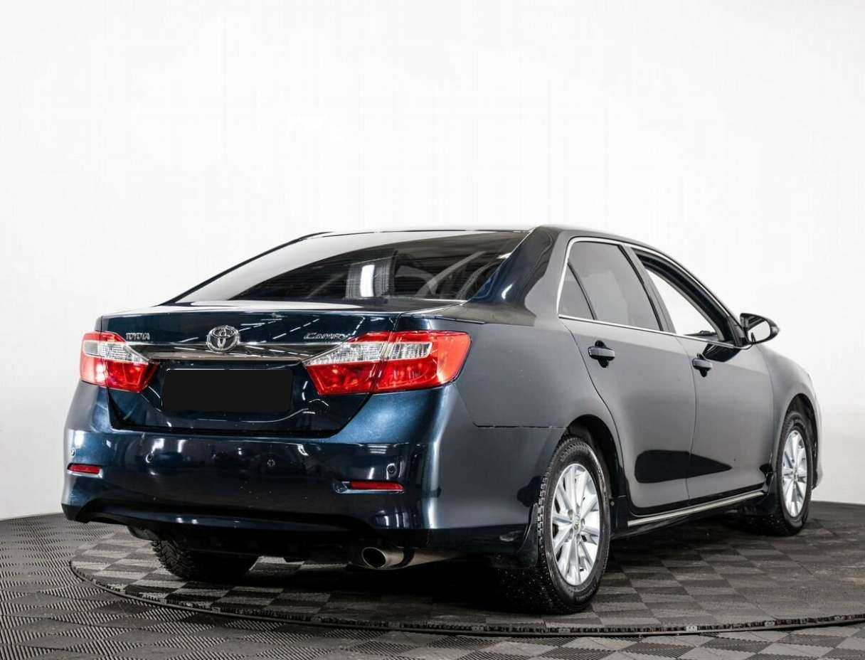 Купить Toyota Camry с пробегом. Фото: #5