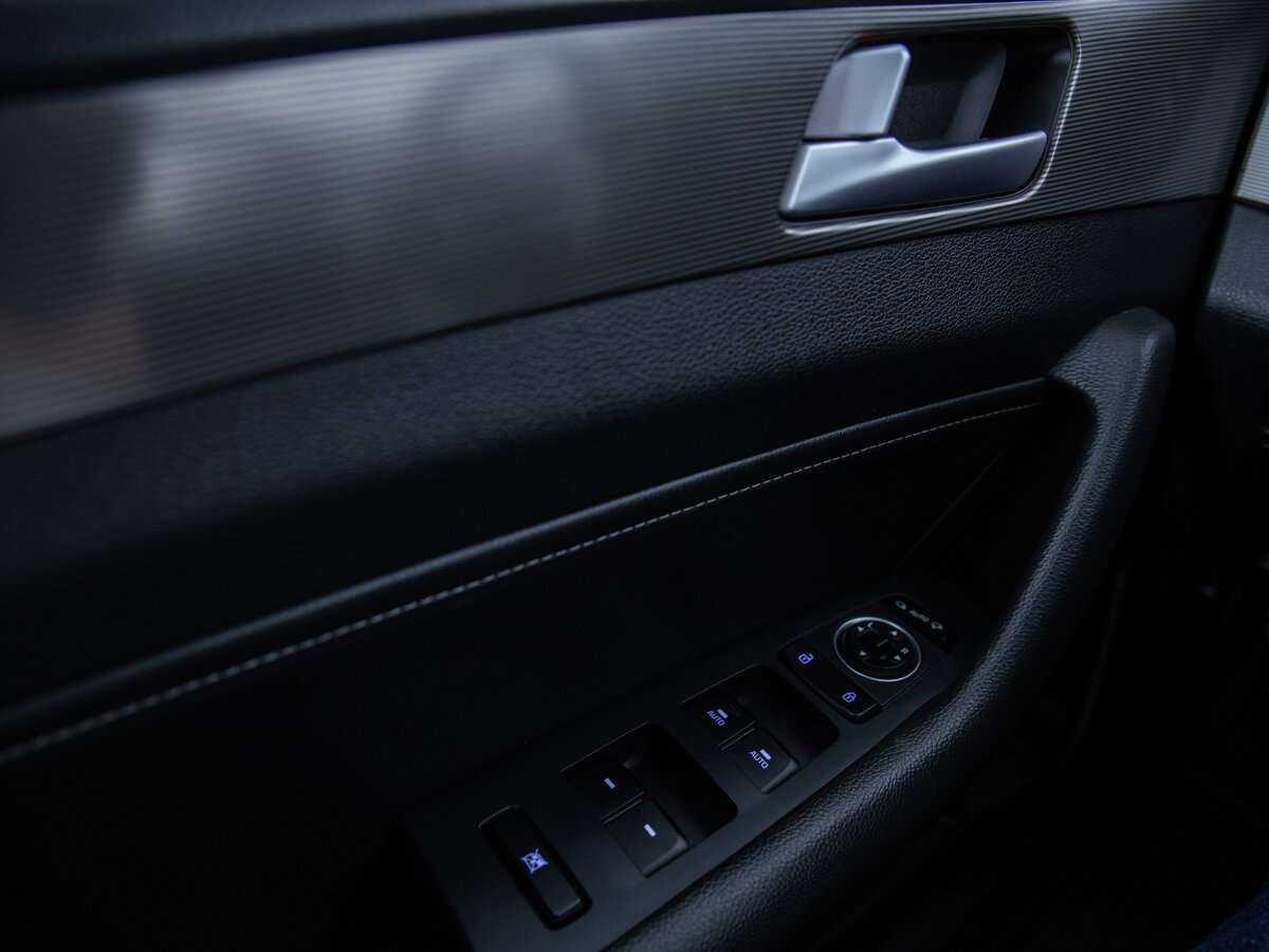 Купить Hyundai Sonata с пробегом. Фото: #16