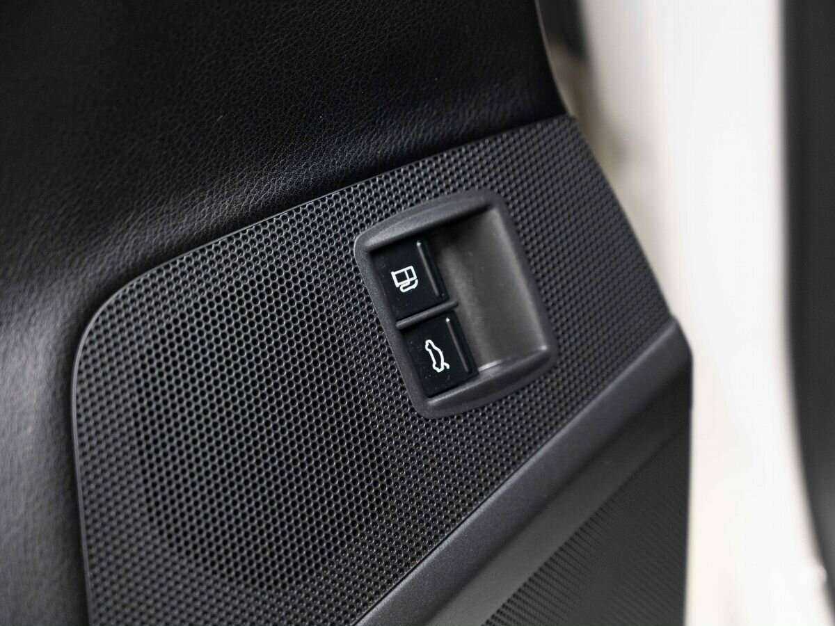 Купить Volkswagen Passat CC с пробегом. Фото: #15