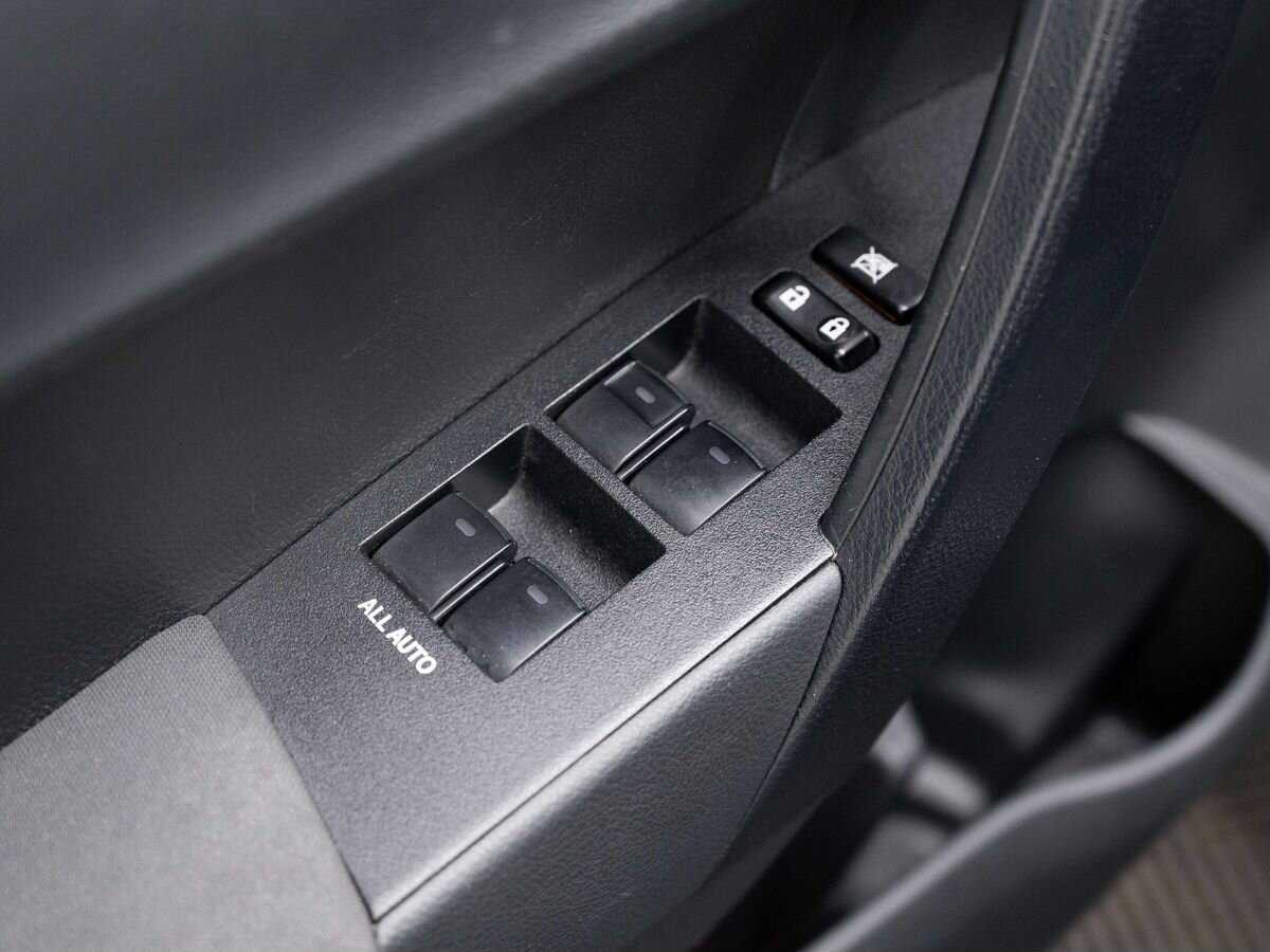 Купить Toyota Corolla с пробегом. Фото: #16