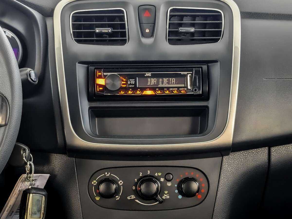 Купить Renault Sandero с пробегом. Фото: #12