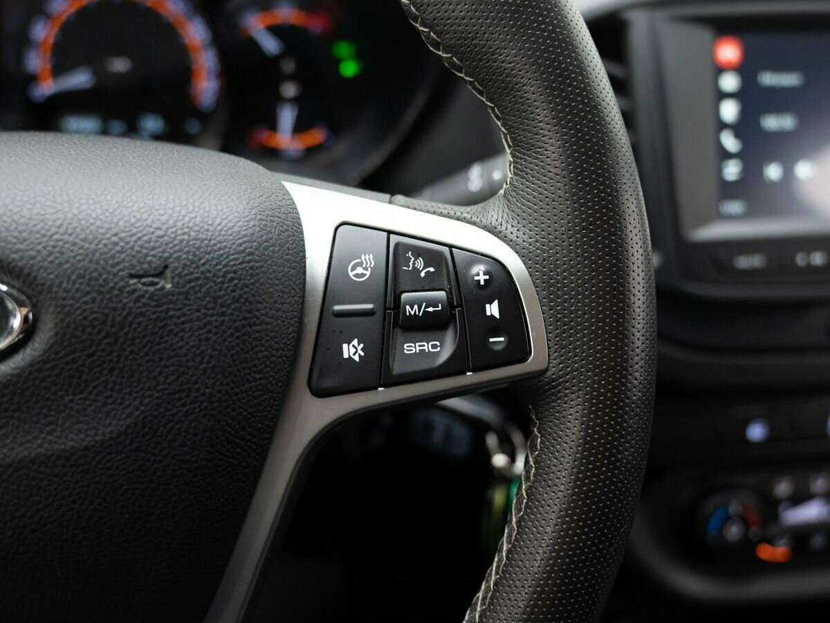 Купить Lada (ВАЗ) Vesta с пробегом. Фото: #12