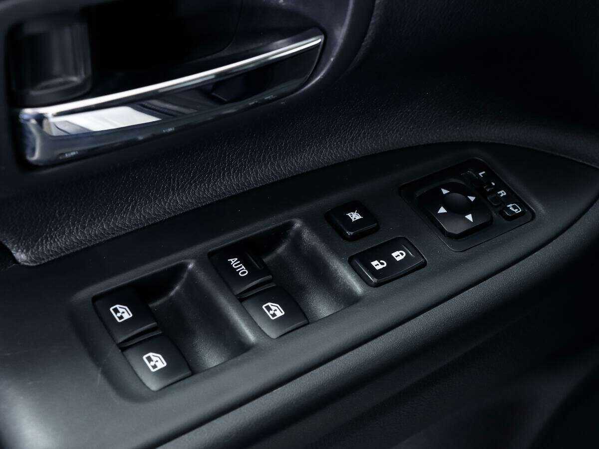 Купить Mitsubishi Outlander с пробегом. Фото: #12
