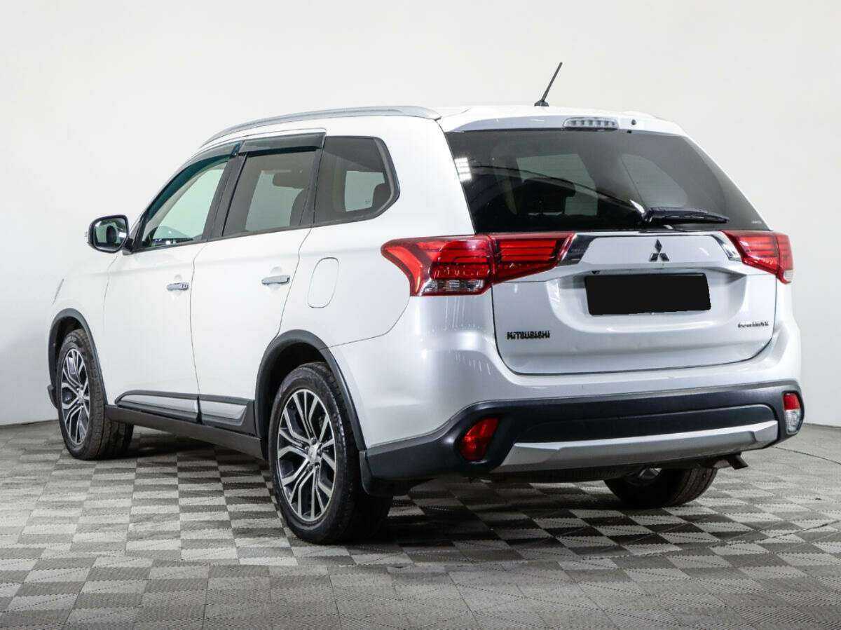 Купить Mitsubishi Outlander с пробегом. Фото: #6