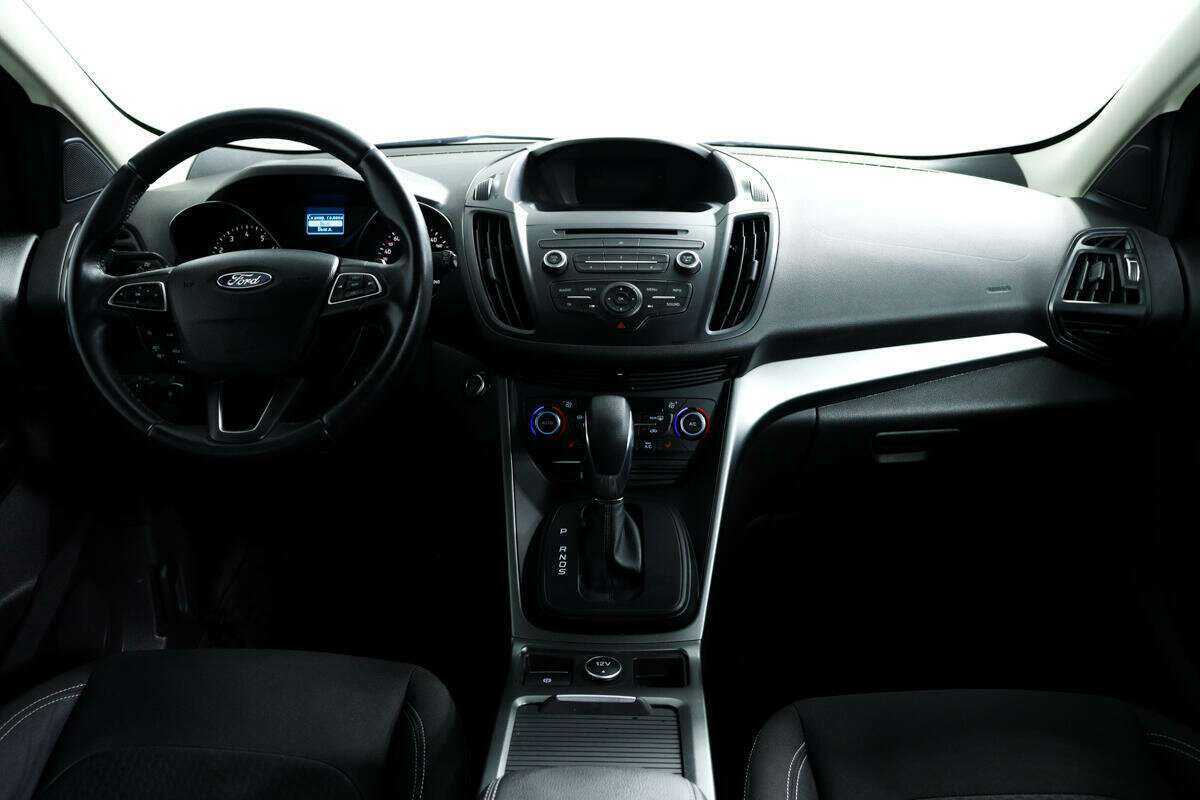 Купить Ford Kuga с пробегом. Фото: #10