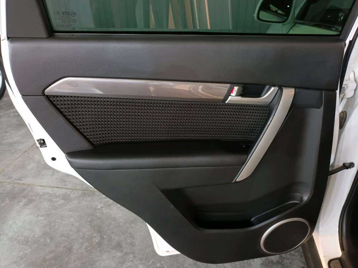 Купить Chevrolet Captiva с пробегом. Фото: #18