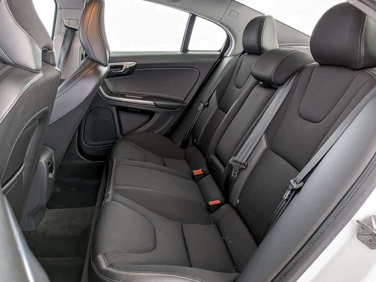 Купить Volvo S60 с пробегом. Фото: #9