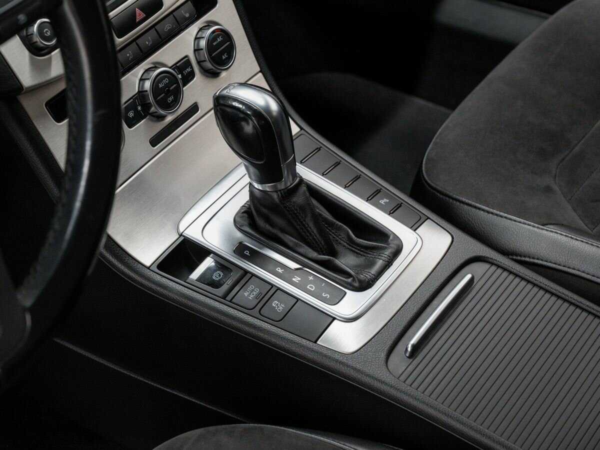 Купить Volkswagen Passat с пробегом. Фото: #16