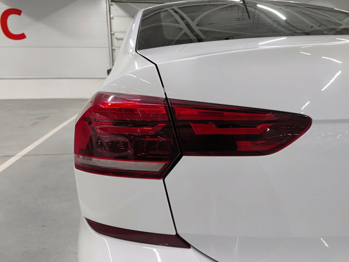 Купить Volkswagen Polo с пробегом. Фото: #8