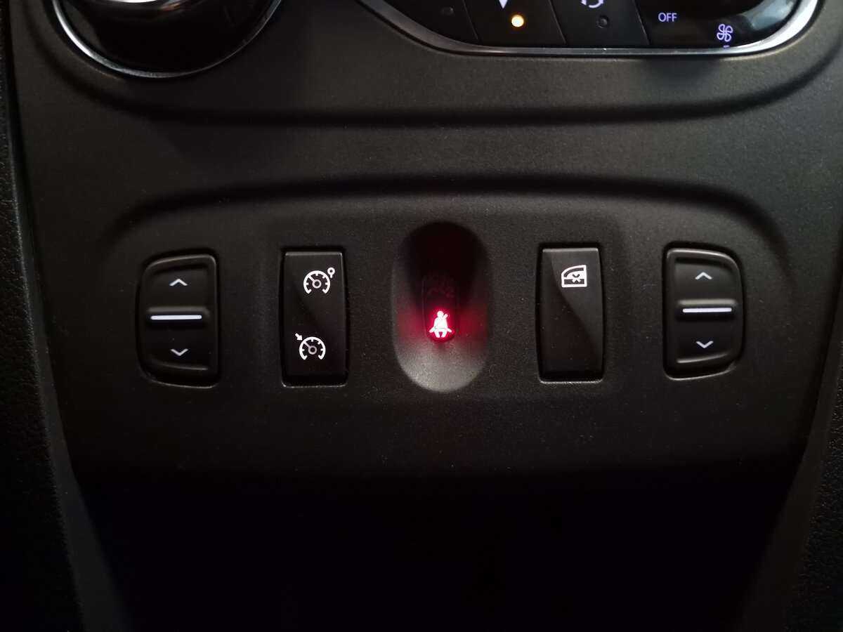 Купить Renault Sandero с пробегом. Фото: #13