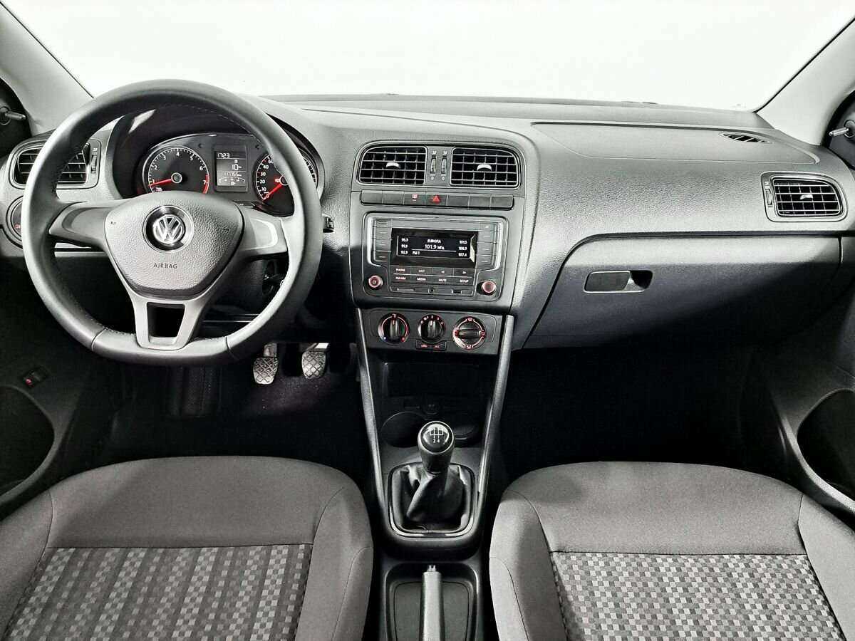 Купить Volkswagen Polo с пробегом. Фото: #13