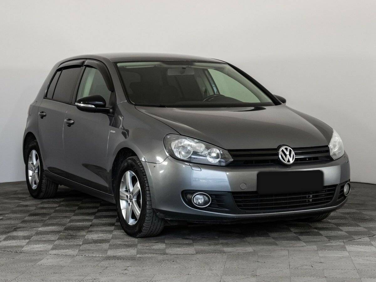 Купить Volkswagen Golf с пробегом. Фото: #2