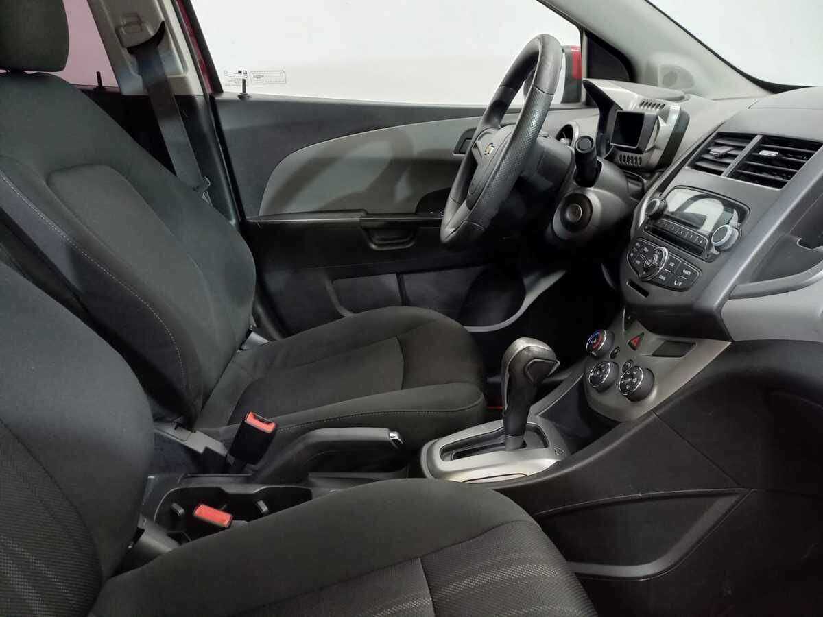 Купить Chevrolet Aveo с пробегом. Фото: #7