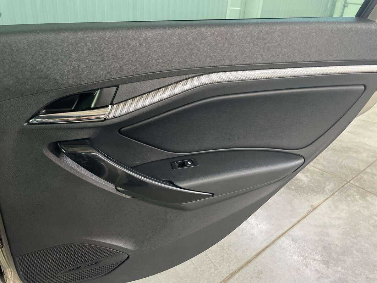 Купить Lada (ВАЗ) Vesta с пробегом. Фото: #21