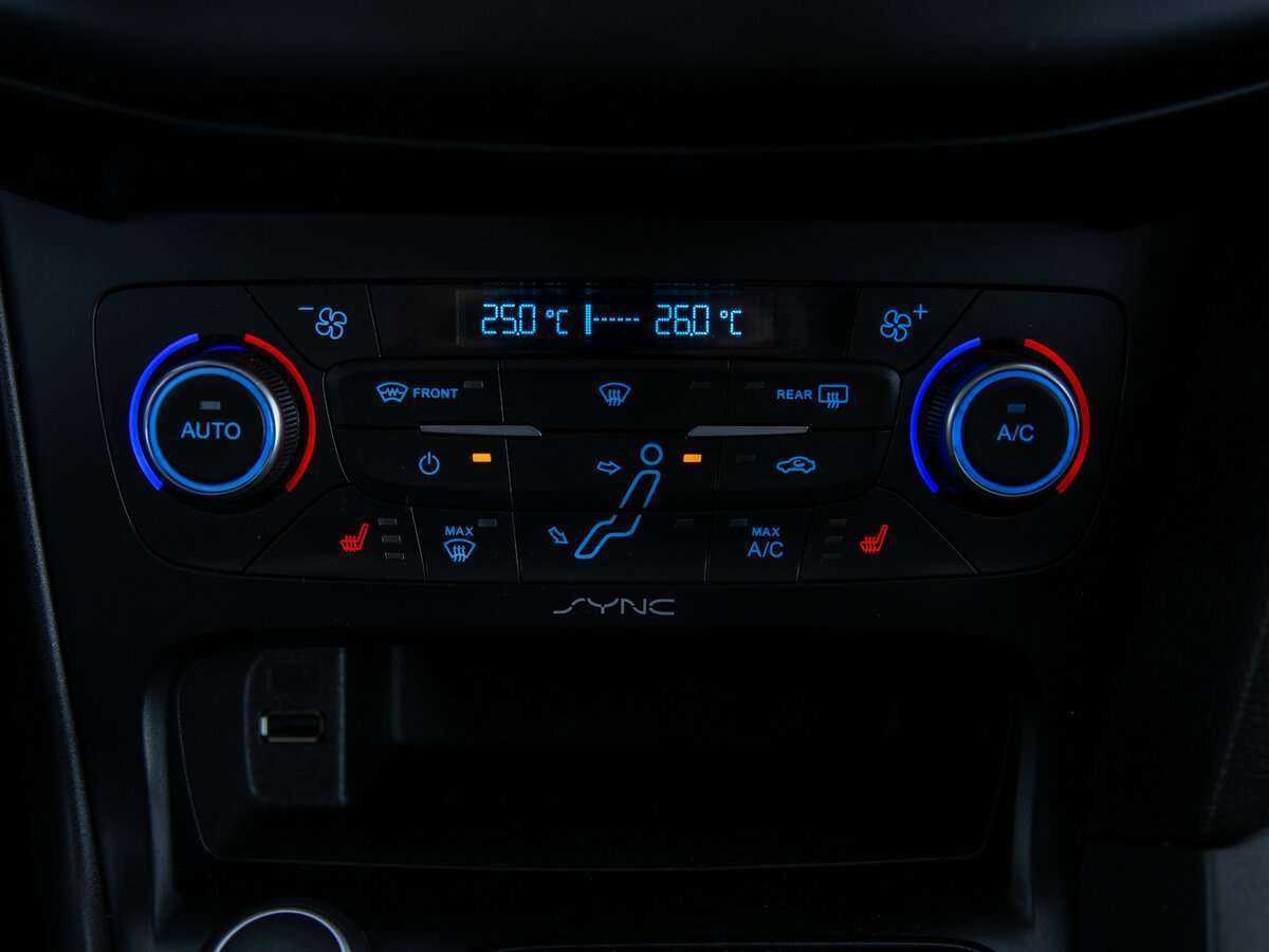 Купить Ford Focus с пробегом. Фото: #16
