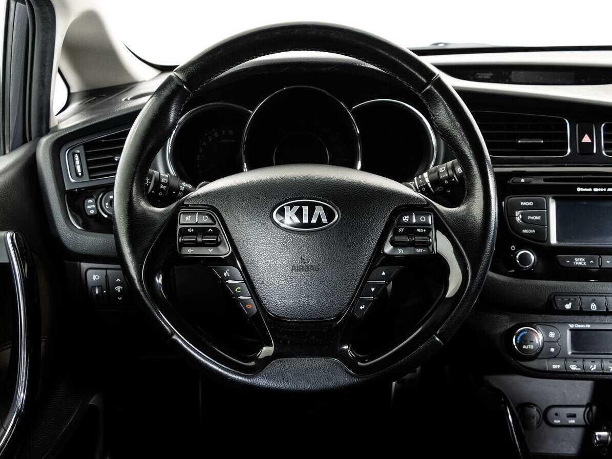 Купить Kia Ceed с пробегом. Фото: #9