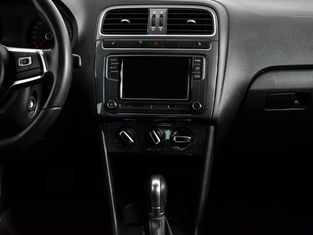 Купить Volkswagen Polo с пробегом. Фото: #12
