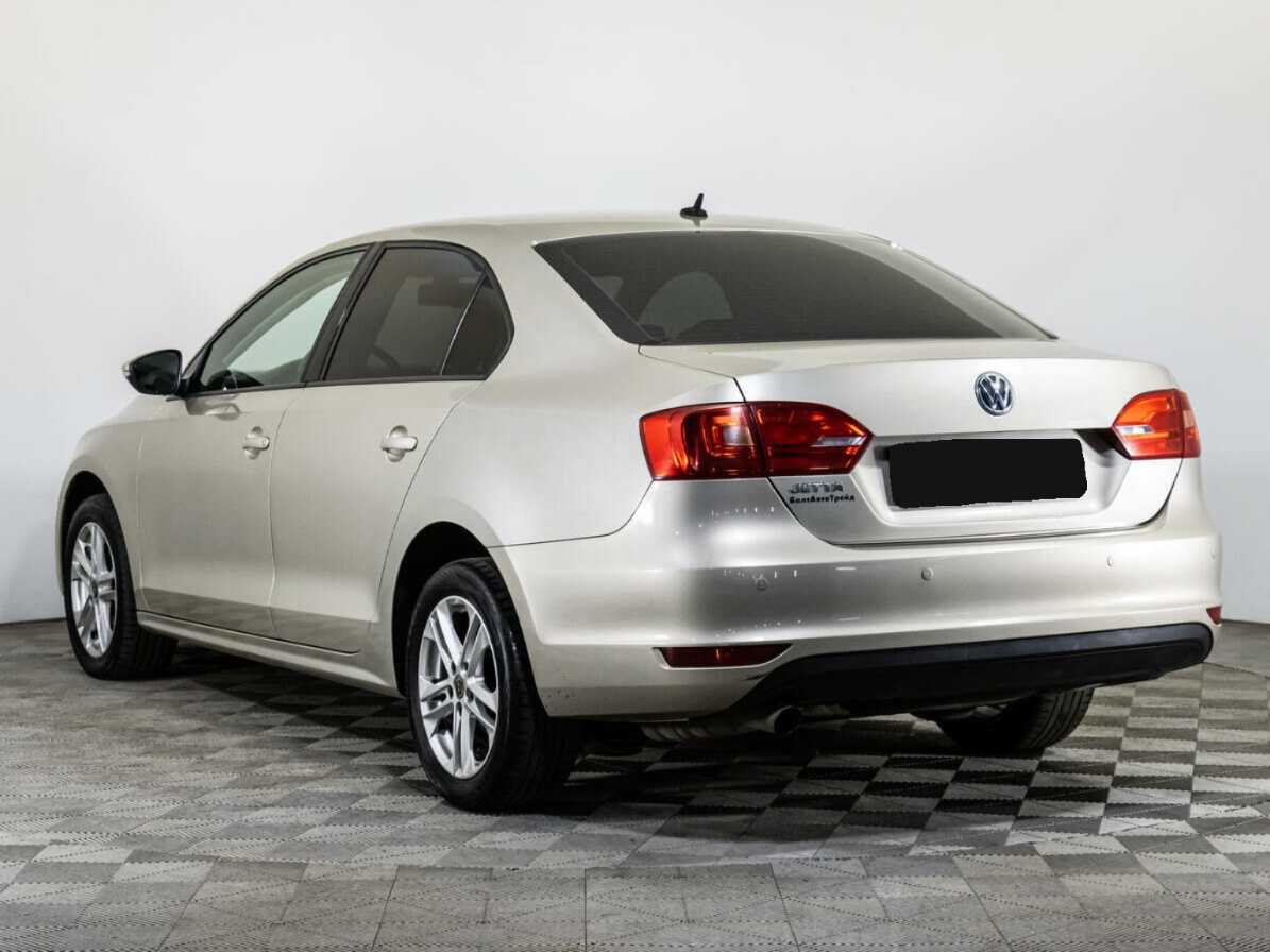 Купить Volkswagen Jetta с пробегом. Фото: #5