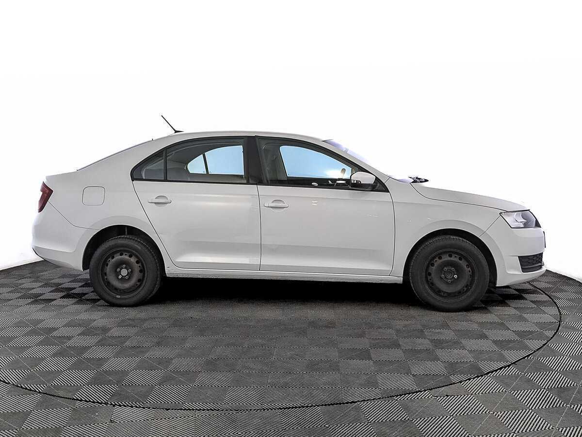 Купить Skoda Rapid с пробегом. Фото: #3