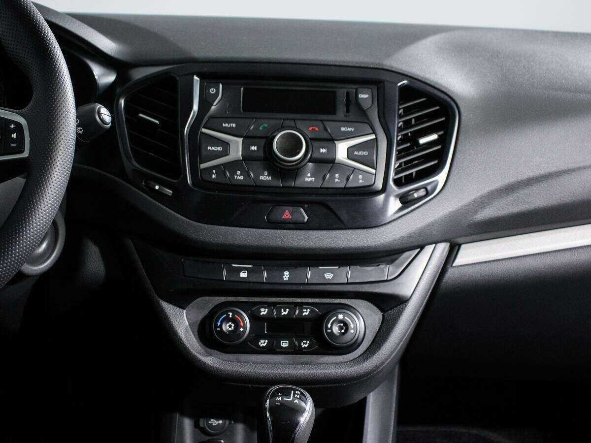 Купить Lada (ВАЗ) Vesta с пробегом. Фото: #9