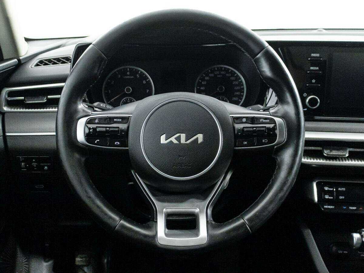 Купить Kia K5 с пробегом. Фото: #15