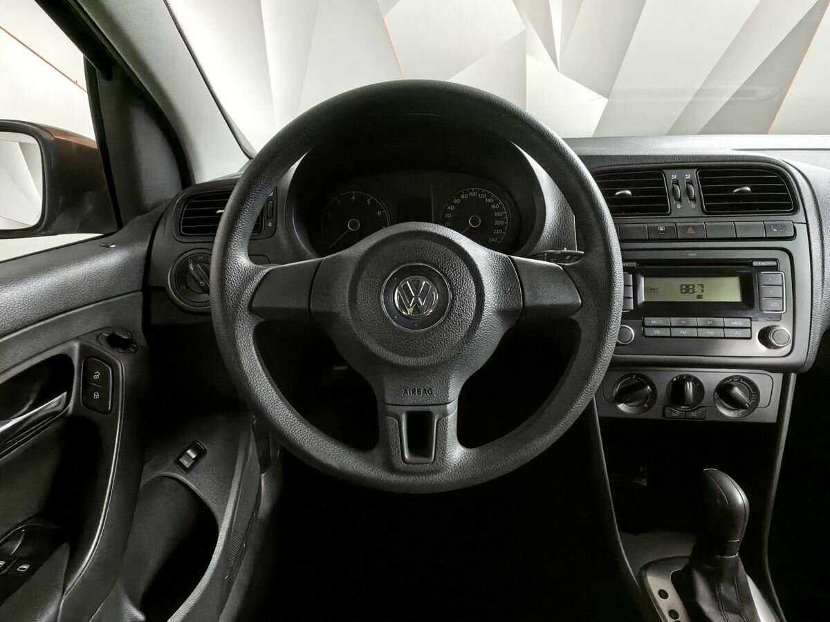 Купить Volkswagen Polo с пробегом. Фото: #14
