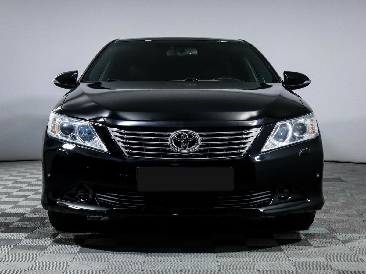 Купить Toyota Camry с пробегом. Фото: #1