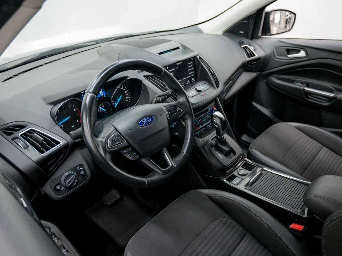 Купить Ford Kuga с пробегом. Фото: #18