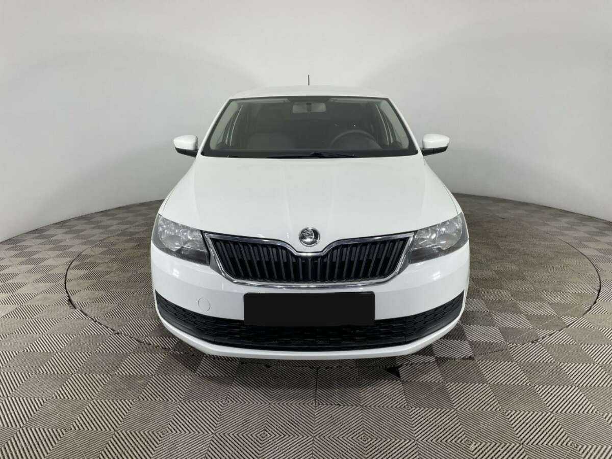 Купить Skoda Rapid с пробегом. Фото: #1