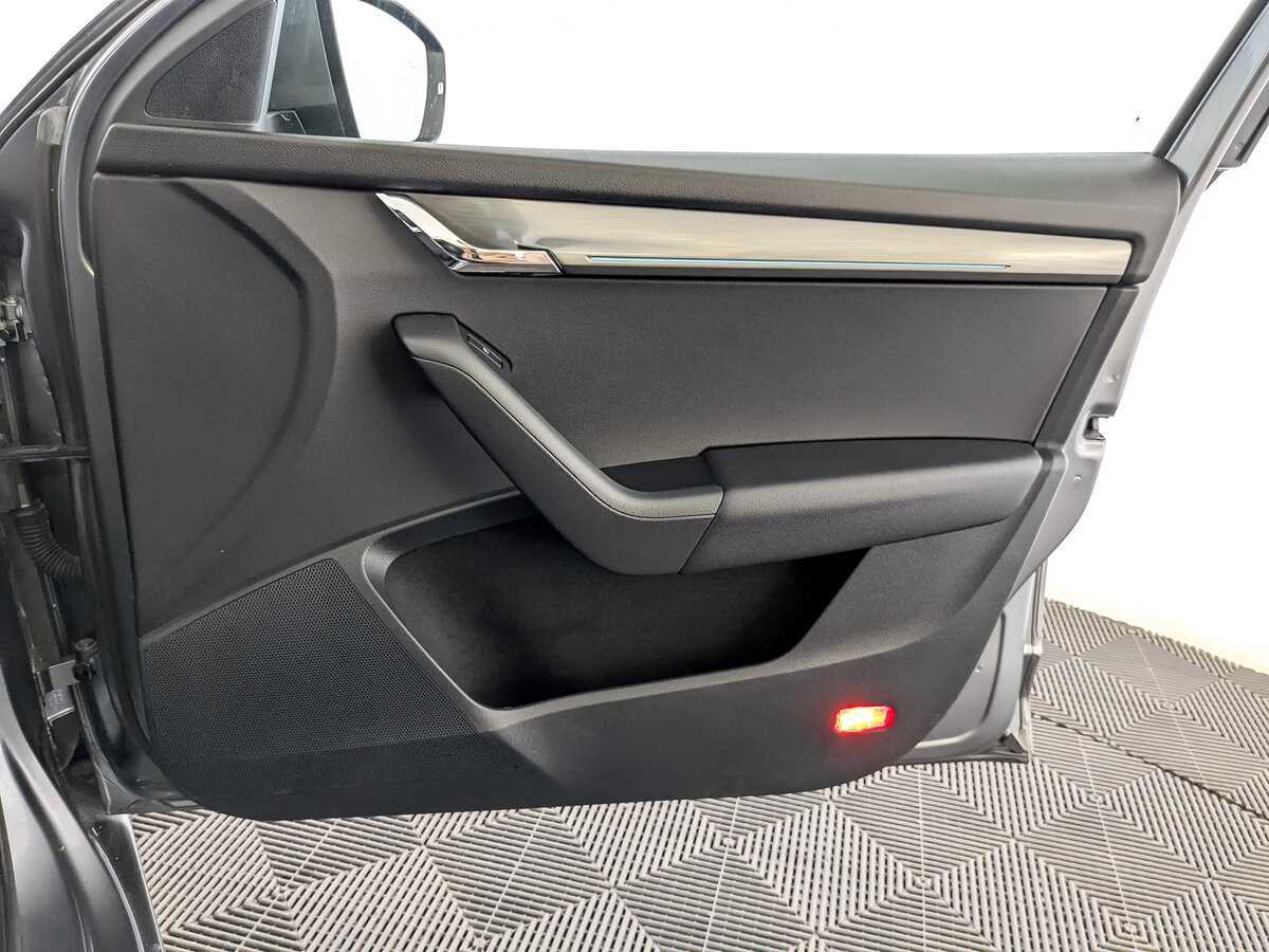 Купить Skoda Octavia с пробегом. Фото: #23