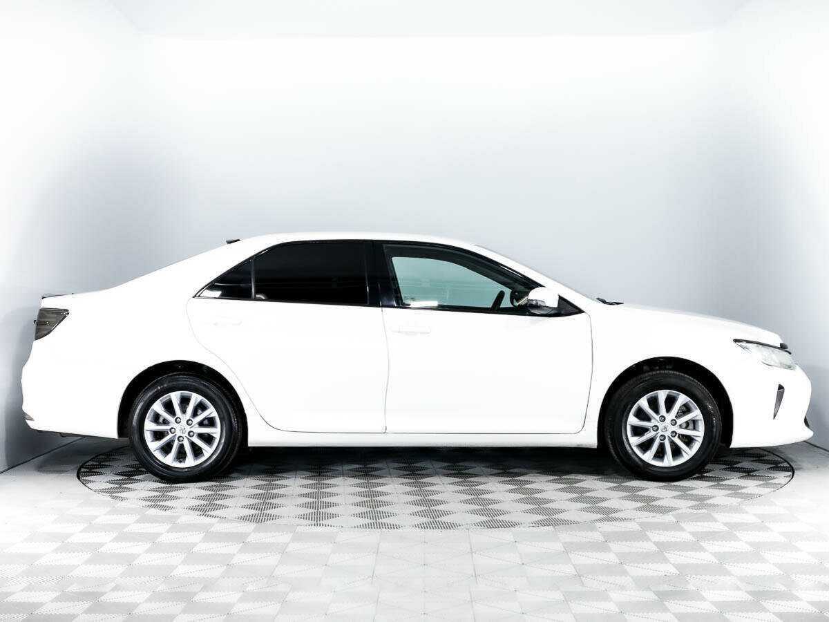 Купить Toyota Camry с пробегом. Фото: #3