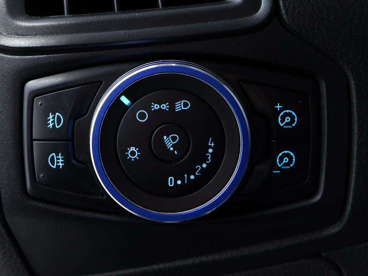 Купить Ford Focus с пробегом. Фото: #14