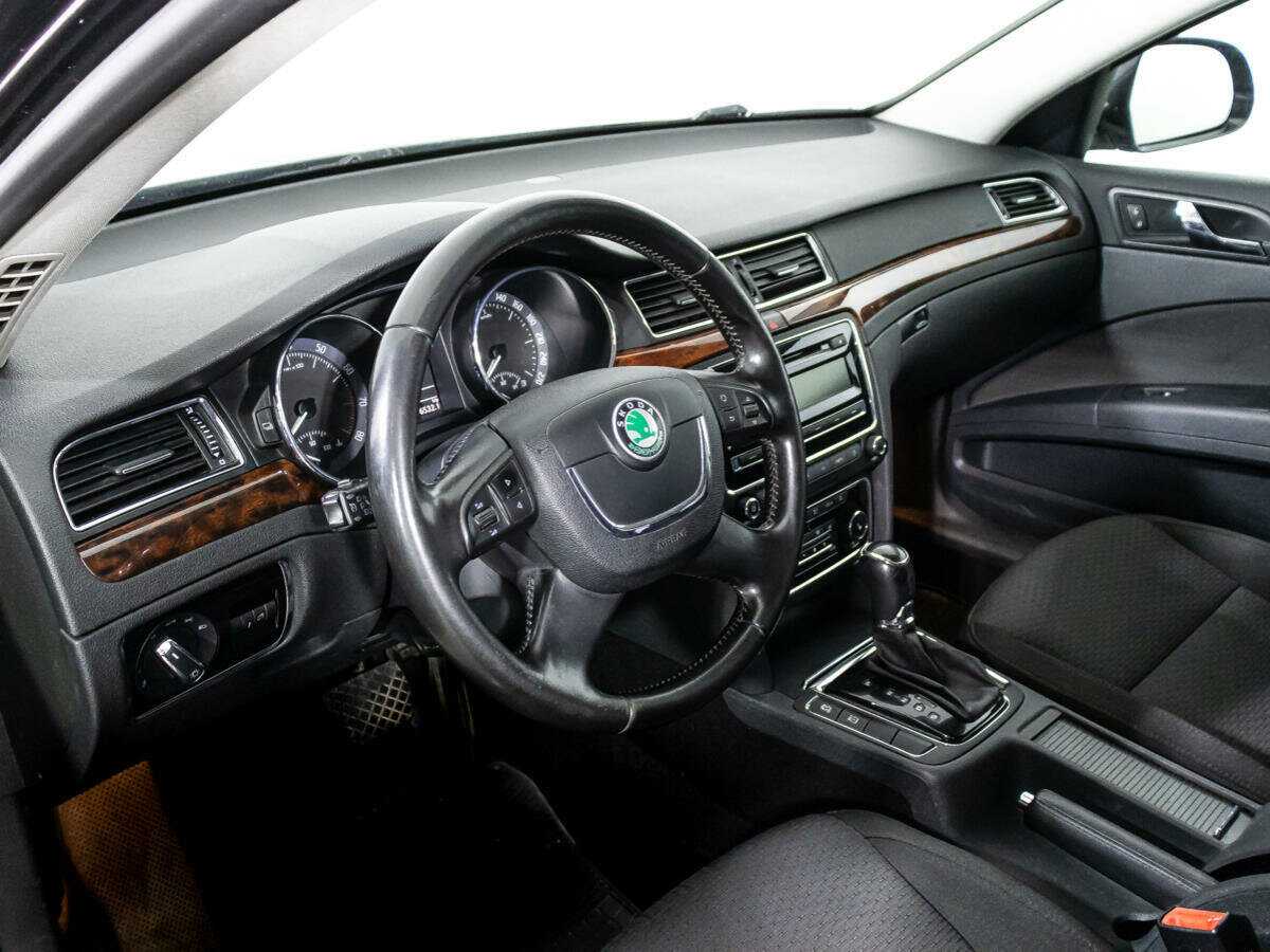 Купить Skoda Superb с пробегом. Фото: #10