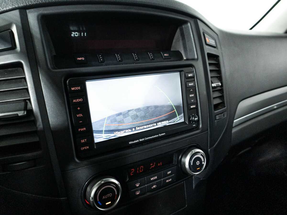 Купить Mitsubishi Pajero с пробегом. Фото: #13