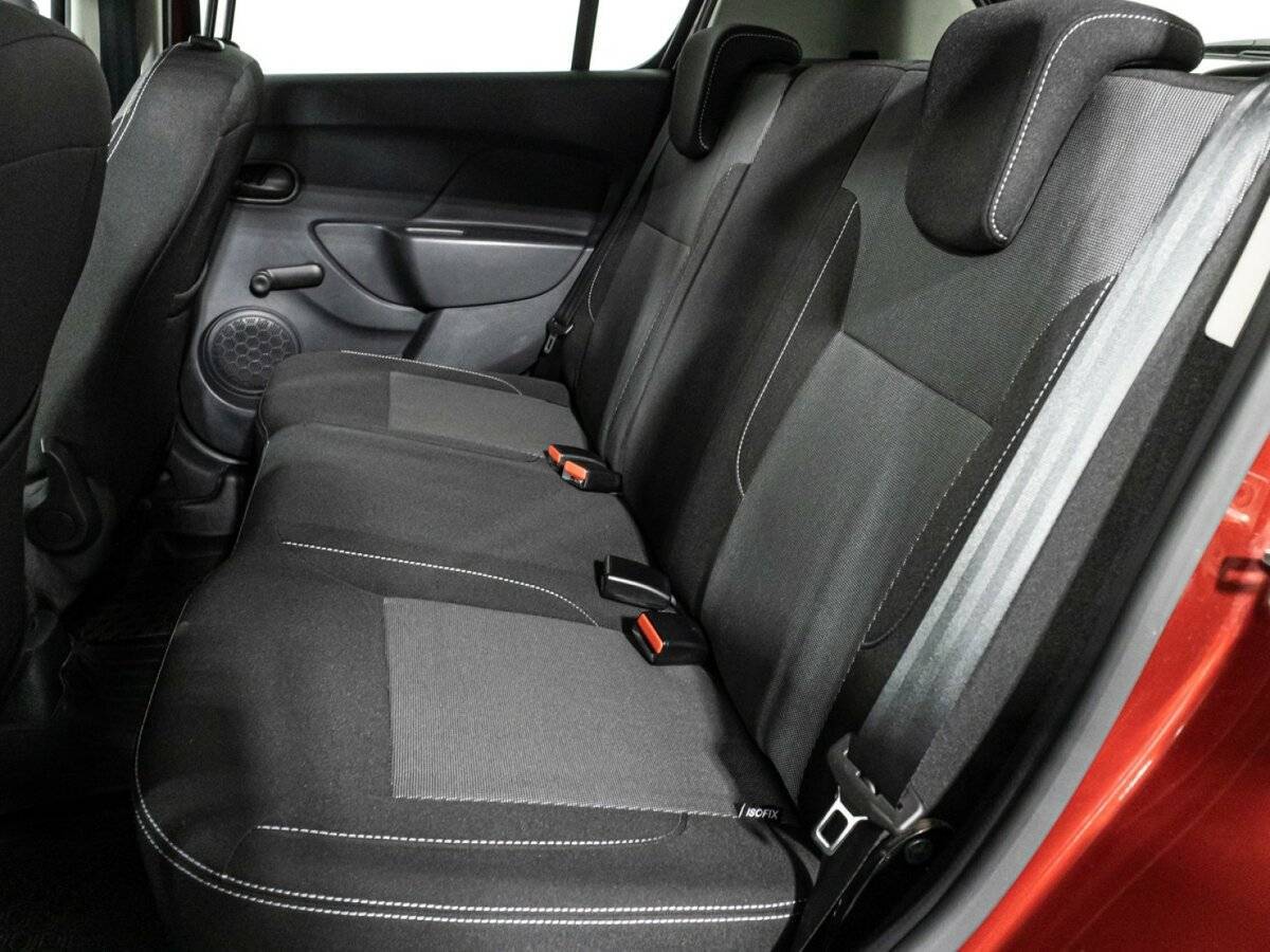 Купить Renault Sandero с пробегом. Фото: #9