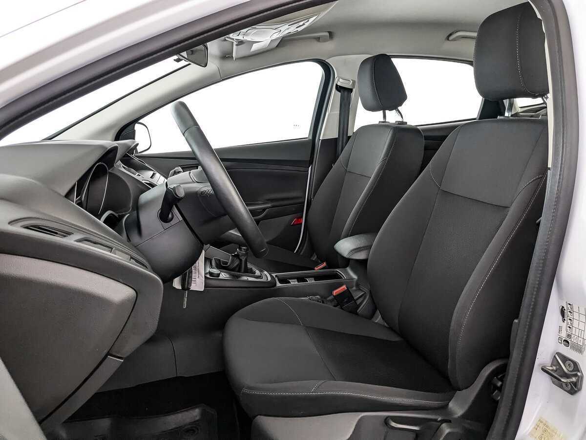 Купить Ford Focus с пробегом. Фото: #15