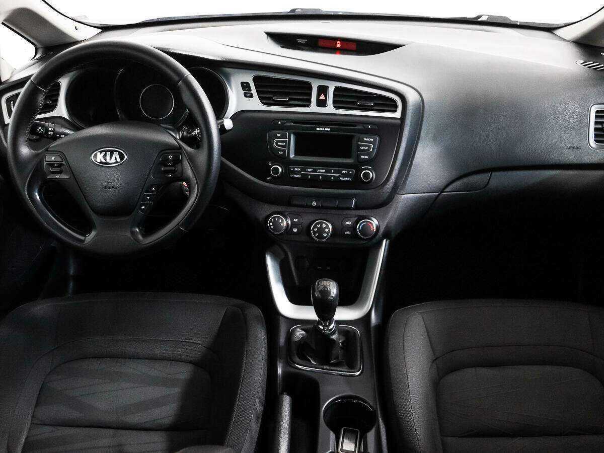 Купить Kia Ceed с пробегом. Фото: #10