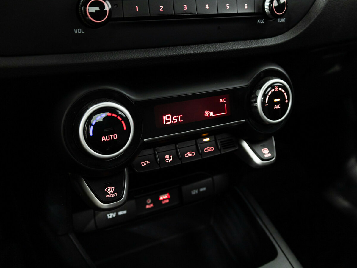 Купить Kia Rio с пробегом. Фото: #15