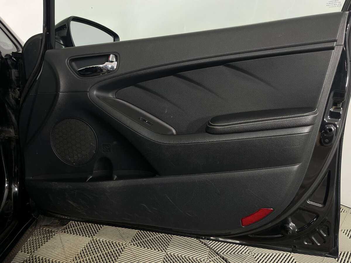 Купить Kia Cerato с пробегом. Фото: #20