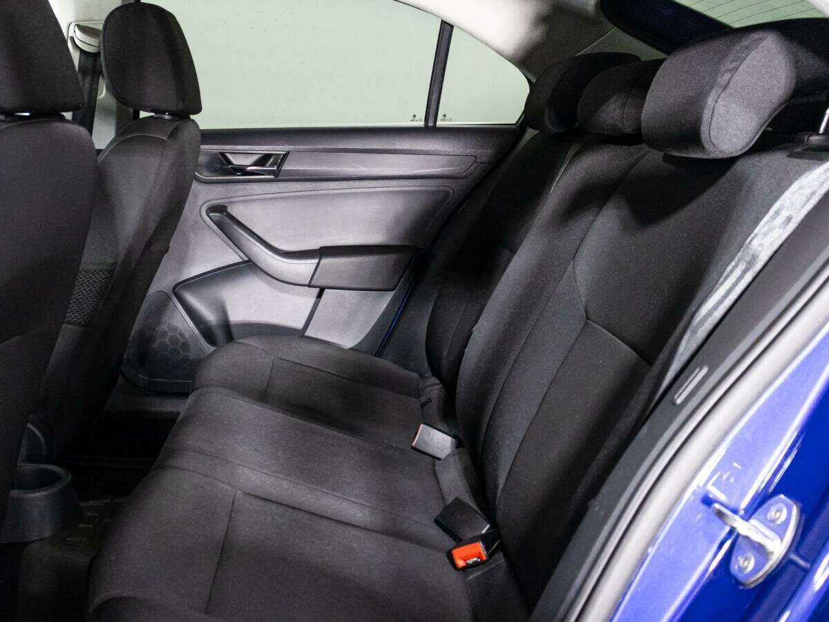 Купить Skoda Rapid с пробегом. Фото: #8
