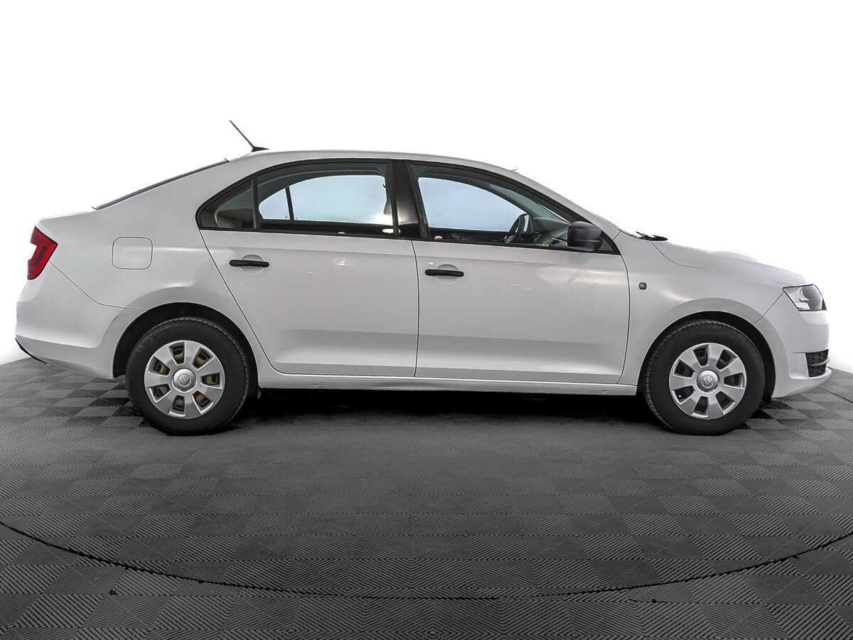 Купить Skoda Rapid с пробегом. Фото: #3