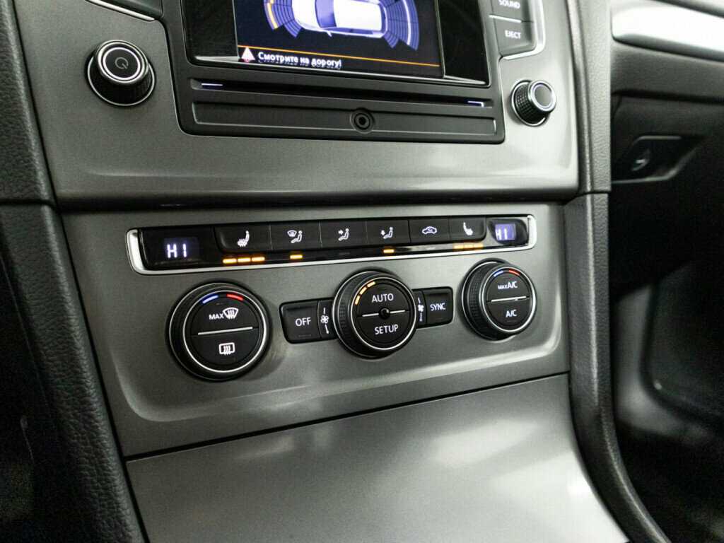 Купить Volkswagen Golf с пробегом. Фото: #14