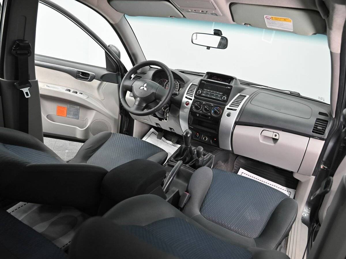 Купить Mitsubishi Pajero Sport с пробегом. Фото: #12
