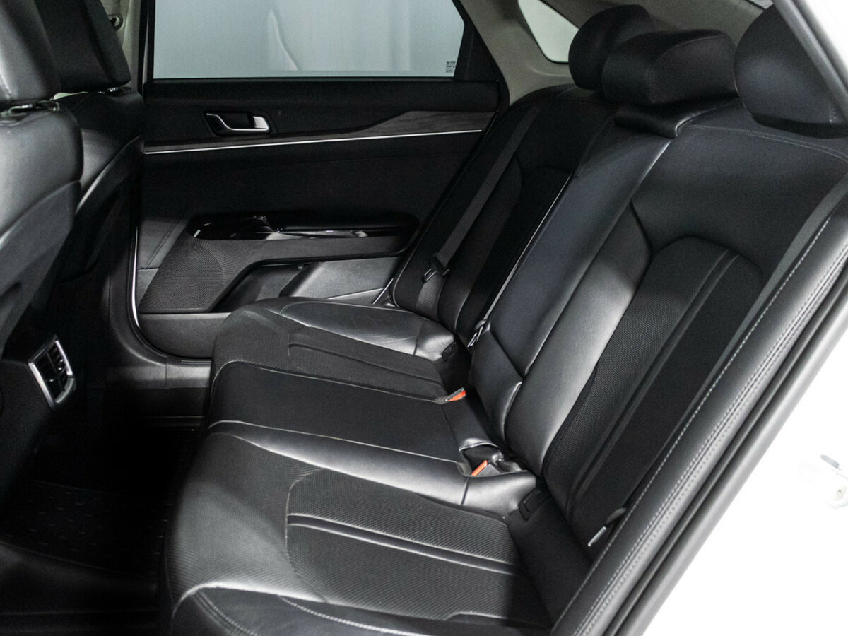 Купить Kia K5 с пробегом. Фото: #9