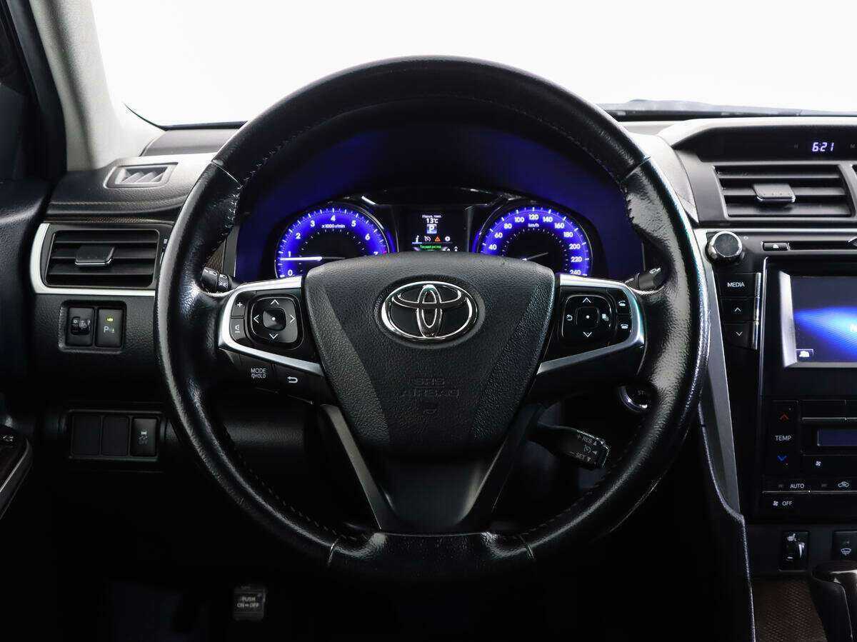Купить Toyota Camry с пробегом. Фото: #11