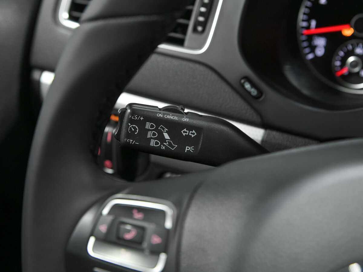 Купить Volkswagen Jetta с пробегом. Фото: #7