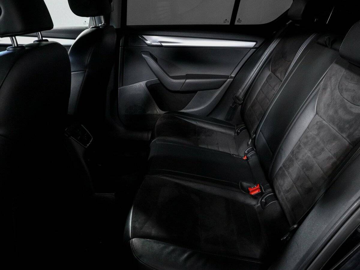 Купить Skoda Octavia с пробегом. Фото: #9