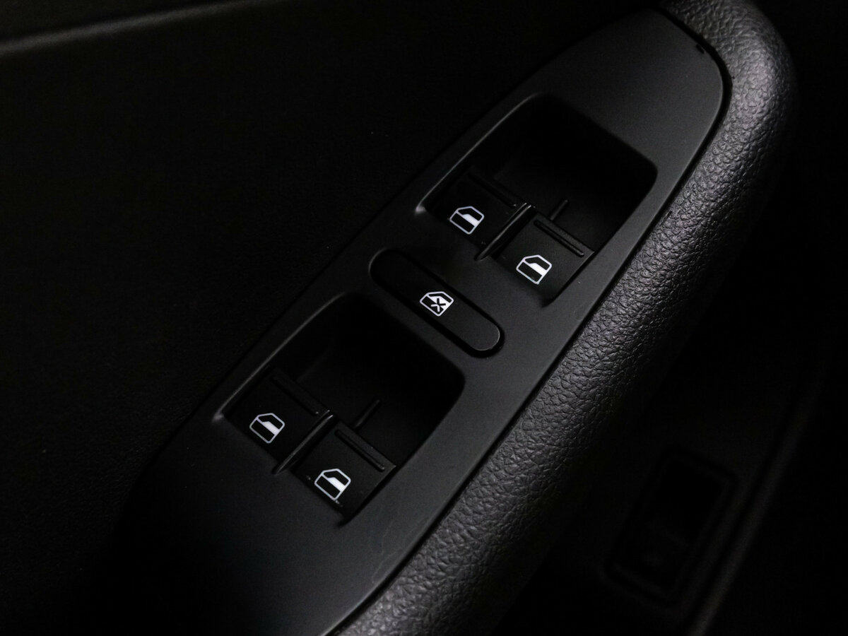 Купить Volkswagen Jetta с пробегом. Фото: #11